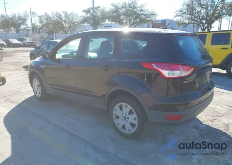 2013 Ford Escape S z USA, uszkodzony, nr VIN 1FMCU0F70DUD10455